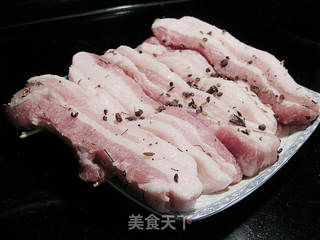 自制咸猪肉的做法步骤:4
