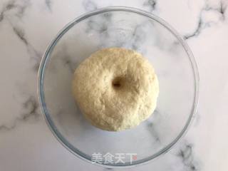 奶香豆沙小馒头的做法步骤:3