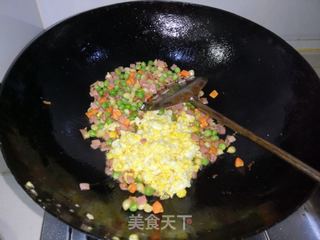 玉米豌豆火腿炒饭的做法步骤：9