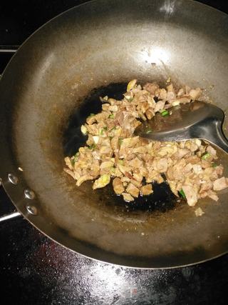 韭菜肉末豆腐羹的做法步骤:5