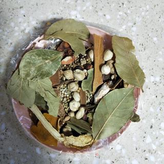 卤猪头肉+卤蛋的做法步骤:5