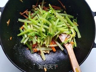 芹菜炒肉丝的做法步骤:10