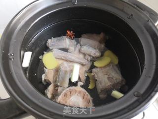 西红柿牛尾汤的做法步骤:4