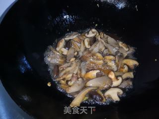 蚝油双菇西兰花的做法步骤:9