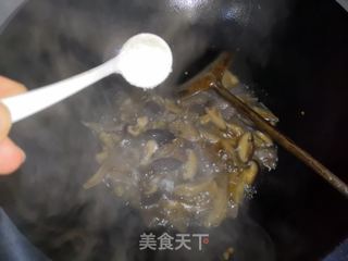 蚝油双菇西兰花的做法步骤:10