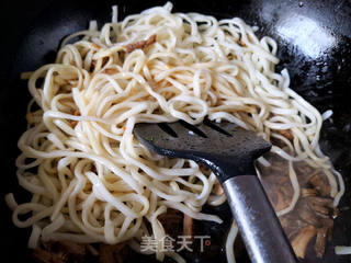 剔骨肉炒面的做法步骤:7