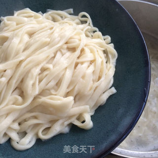 包菜豆角肉丝拌面的做法步骤:9
