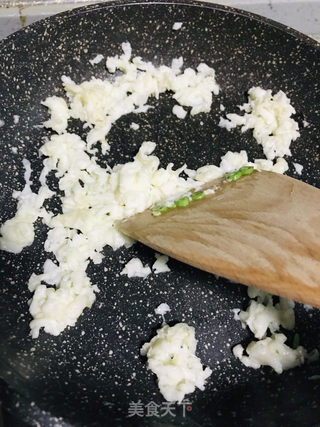 蛋黄炒饭的做法步骤:8