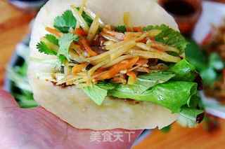 土豆丝卷饼的做法步骤:7