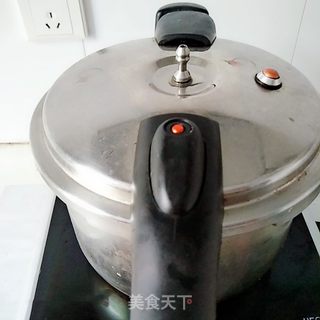 高压锅快速煮饺子的做法步骤:6