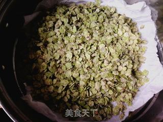 又是一年榆钱绿:玉米面蒸榆钱的做法步骤:6