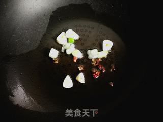 西红柿青椒盖浇面的做法步骤：3