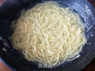 尖椒炒面的做法步骤:2