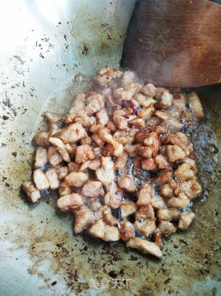 肉丁炸酱面的做法步骤:4