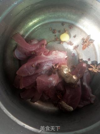 自制肉松( 面包机版)的做法步骤:2