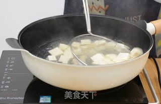 肉末青蒜豆腐的做法步骤:4