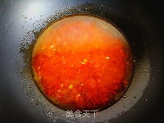 蒜蓉辣酱浇鲈鱼的做法步骤:10