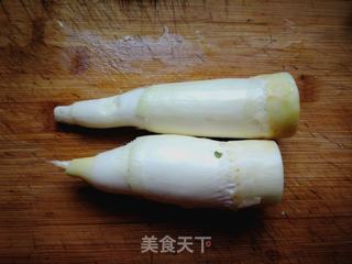 荷兰豆炒茭白的做法步骤：1