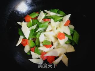 荷兰豆炒茭白的做法步骤:7