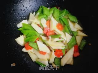 荷兰豆炒茭白的做法步骤：9