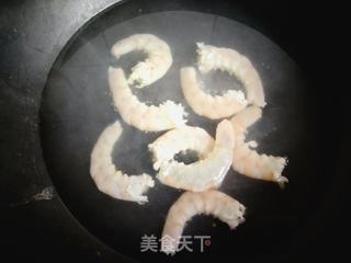 胡萝卜西兰花炒虾仁的做法步骤:8