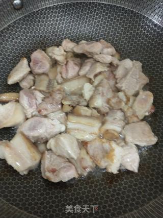 蒜香红烧肉的做法步骤：3