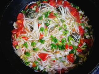 面条菜丸子酸汤面的做法步骤:9