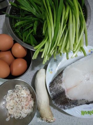 韭菜鳕鱼饺子的做法步骤:2