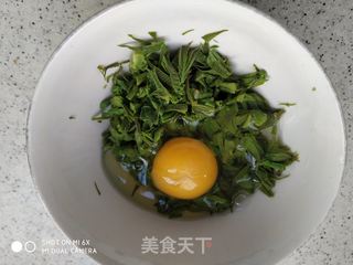 香椿鸡蛋饼的做法步骤:4