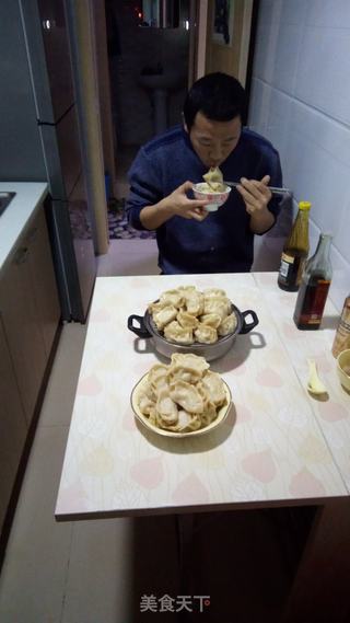 白菜猪肉馅饺子的做法步骤:8