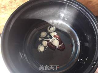 番茄浓汤面的做法步骤：2