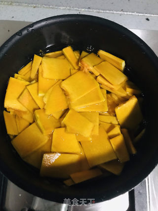 韩式糯米丸南瓜羹的做法步骤:2