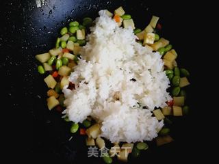 春笋毛豆炒米饭的做法步骤:10