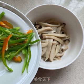 手撕杏鲍菇的做法步骤:3