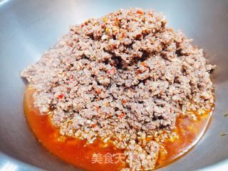 芹菜牛肉包的做法步骤:3