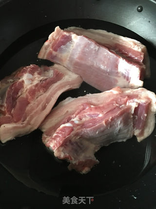 蒜泥白肉的做法步骤：1