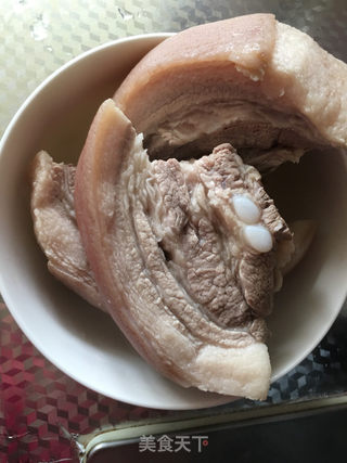 蒜泥白肉的做法步骤：2