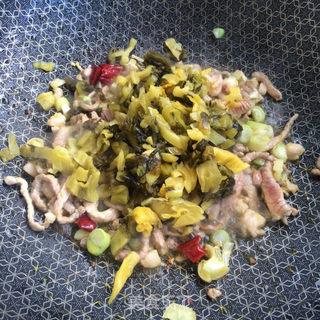 酸菜肉丝烩年糕的做法步骤:6