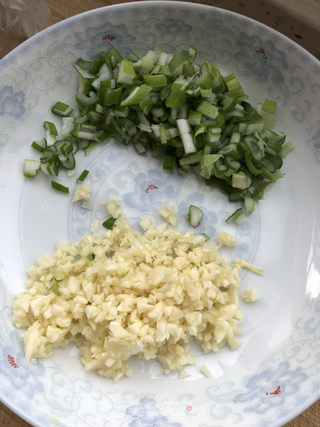 油泼菠菜面的做法步骤:8
