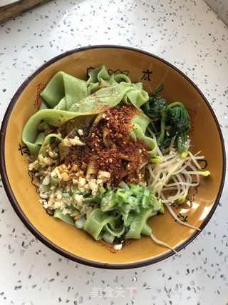 油泼菠菜面的做法步骤:15