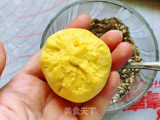 南瓜黑芝麻红糖饼的做法步骤:9