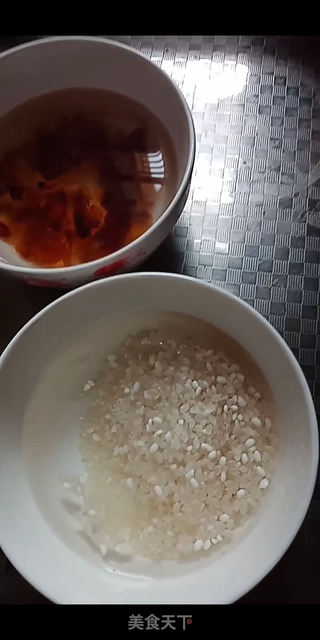 桃花粥的做法步骤：3
