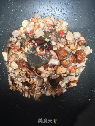 鸭肉莲藕炒面条的做法步骤:3