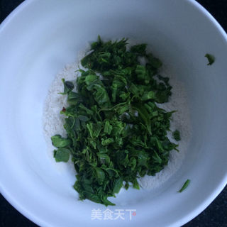 香椿芽鸡蛋饼的做法步骤:4