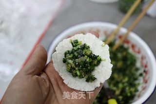 韭菜海米芋头饺子的做法步骤：9