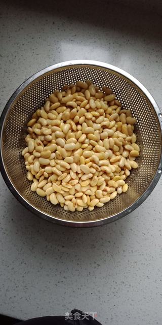 酥黄豆的做法步骤：2