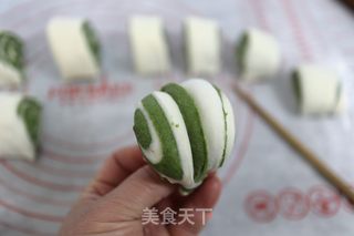 #艾草双色花卷的做法图解11