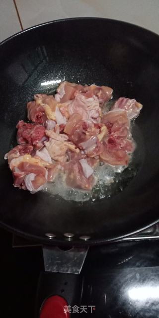 黄焖鸡米饭的做法步骤：2