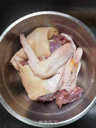 啤酒鸭的做法步骤：1