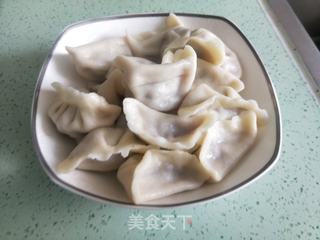 牛肉圆葱饺子的做法步骤:11